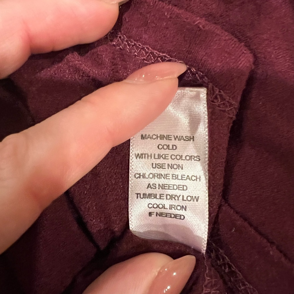 Brandy Melville Burgundy Tank Top - Picture 4 of 4